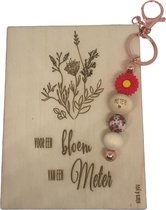 Sleutelhanger en houten kaartje liefste Meter | ROOD | bloem | jij bent de liefste | liefste meter | moolste peter | cadeau