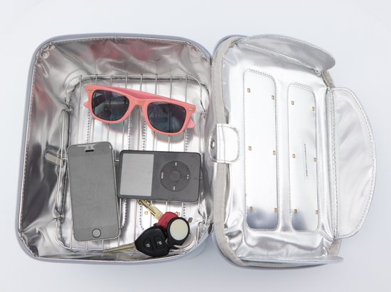 Nûby - UV sterilisator met rooster - voor flessen, spenen, speeltjes, smartphones van Nûby — afbeelding 4