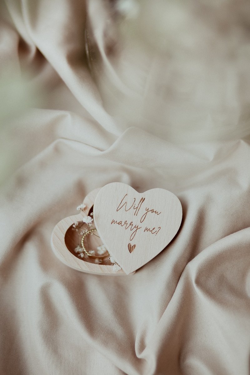 Houten ringdoosje 'Will you marry me?' - aankondiging - aanzoek - hart - verloving