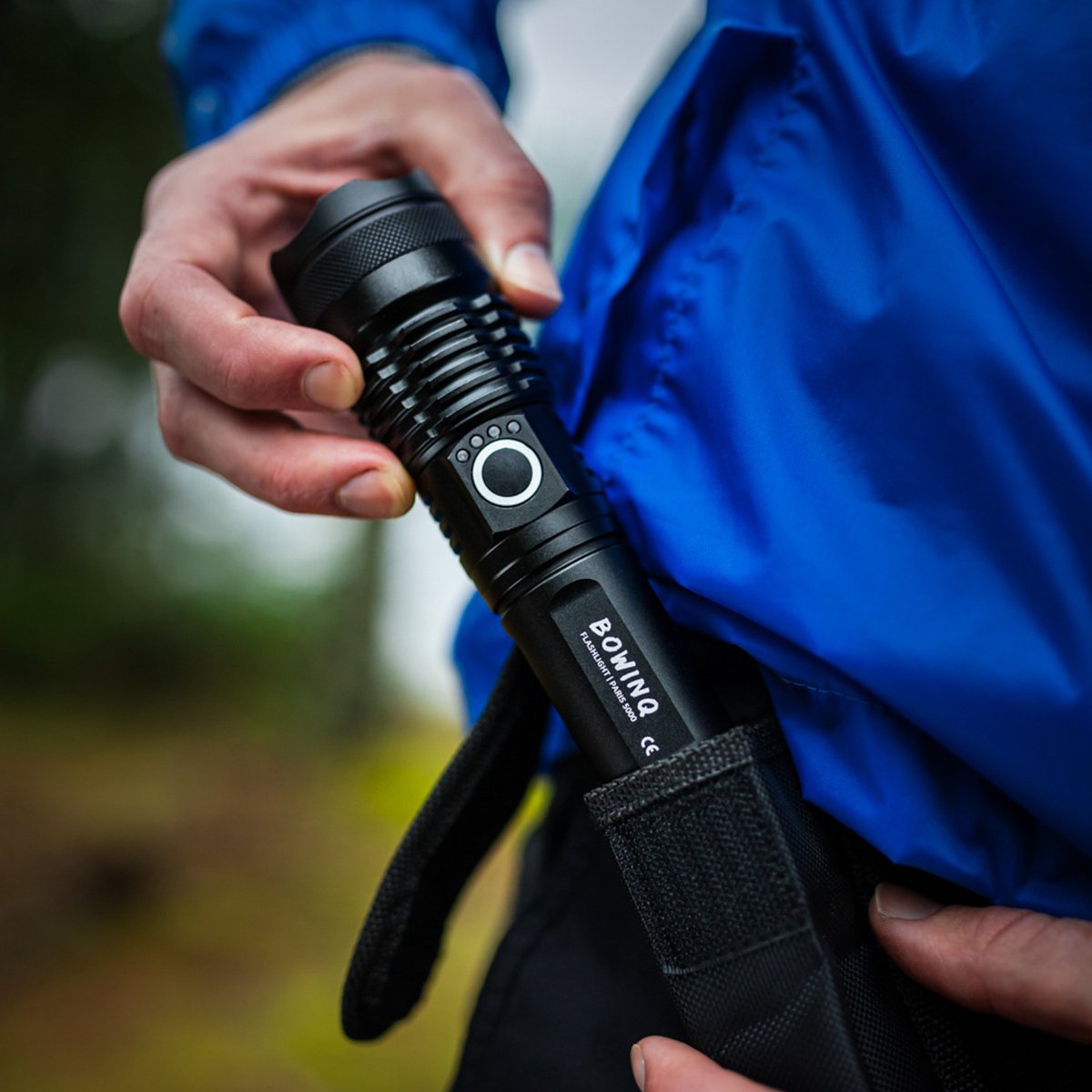 BOWINQ Paris 5000 - Zaklamp LED oplaadbaar - 1500 lumen - Ook op AAA-batterijen - Zoomfunctie - IP65 waterdicht - Voor noodpakket en kamperen — cadeau in Sport & Outdoor - foto 2