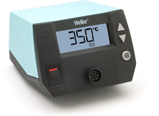 Lichtblauw en zwart Weller soldeerstation met digitaal display ingesteld op 350 graden.