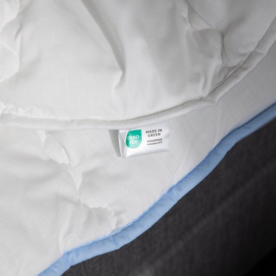 Swedish Sky - Luxe Non-Allergisch Wasbaar 4 Seizoenen Dekbed 200x200cm - Het Écht Ademende HolleVezel Dekbed - Tweepersoons dekbed - Zomerdekbed én winterdekbed van Utopia Bedding — afbeelding 3
