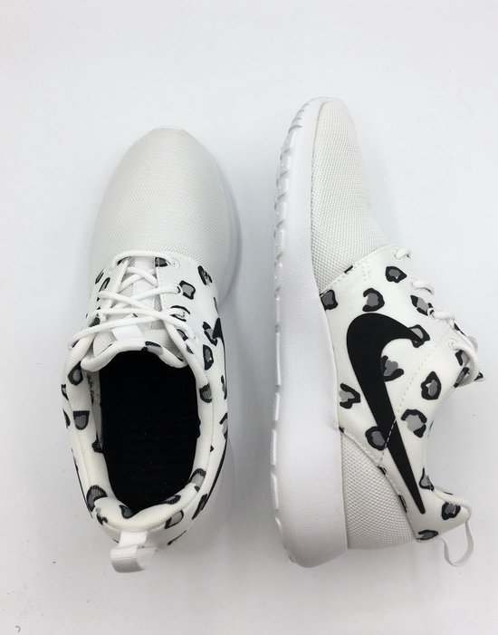 Verwachting Zenuw lippen Nike Roshe One Print Sneakers Dames | bol.com
