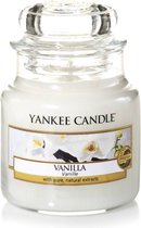 Yankee Candle Geurkaars Small Vanilla - 9 cm / ø 6 cm