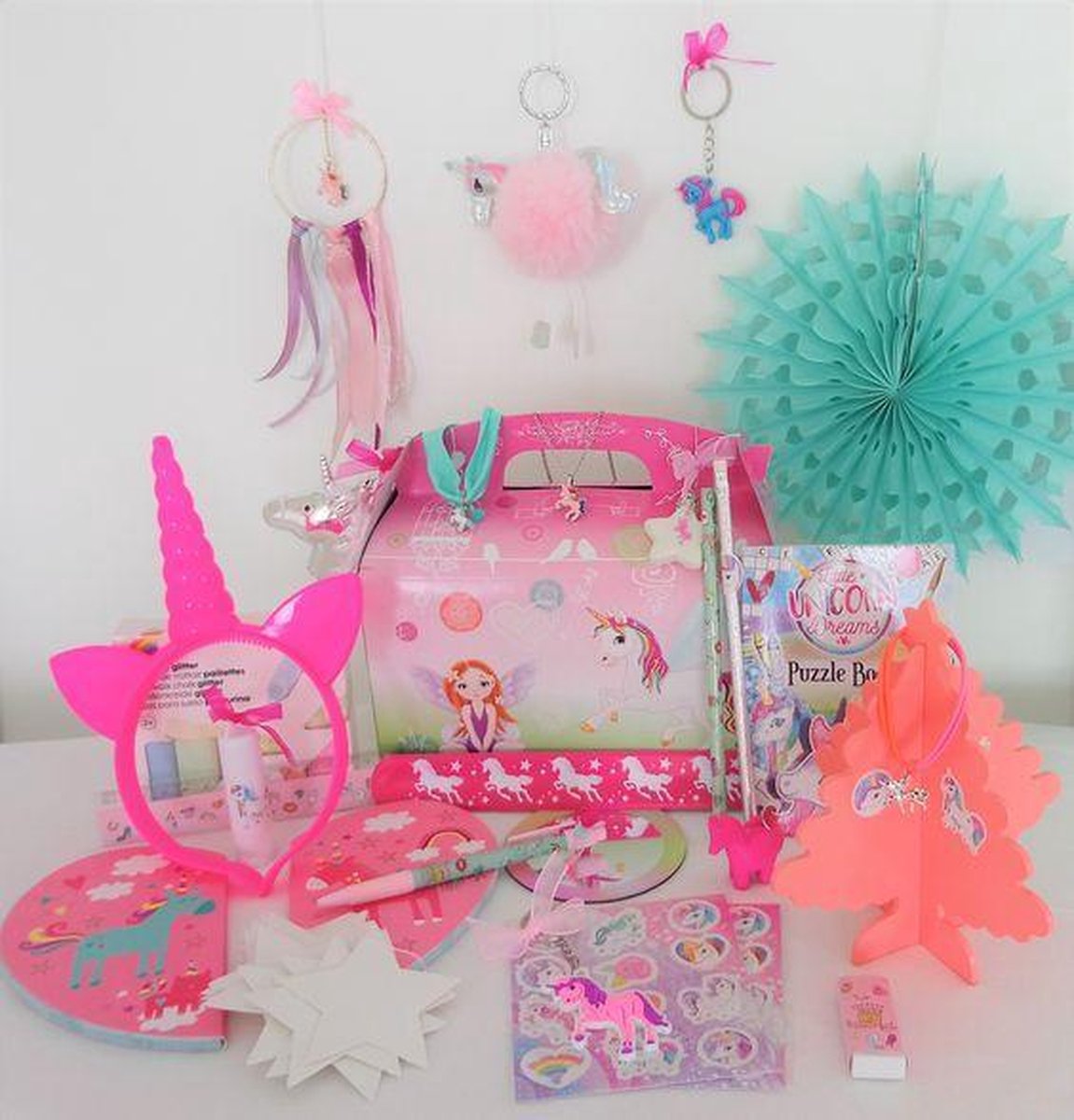 Jewellicious Designs Unicorn Advent Cadeaubox - geschenkset meisjes - 24 unicorn cadeautjes - Kerst cadeautip - rainbow