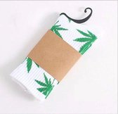 3 Paar Wiet sokken - Cannabis sokken - Hemp Leaf Socks - Skate sokken - Rasta sokken – Hennep sokken – Wietsokken - Wiet Grinder - Sokken - Feest Sokken - 3 Paar - Wit/Groen