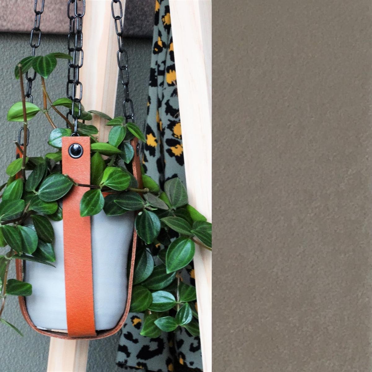 Leren plantenhanger | TAUPE (i.c.m. zwarte ketting)
