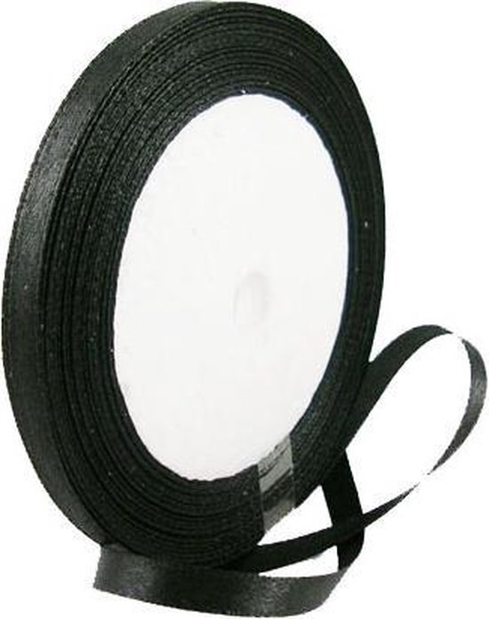 Zwarte satijnen lint op een rol, 6 mm breed.