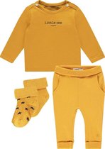 Noppies - Kledingset - Biologische katoen - Broek Humpie - Shirt Hester - Sokken Levi - Oker geel - Maat 50