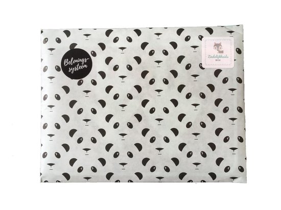 Pakket met panda-print en "Beloningssysteem" en "Zindelijkheids Box" logo's.