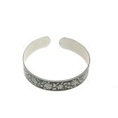 Behave klem armband zwart met bloemen patroon 17.5 cm