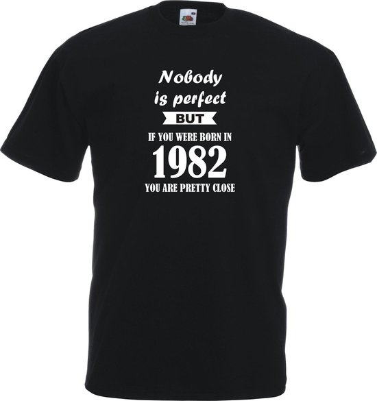Mijncadeautje - Unisex T-shirt - Nobody is perfect - geboortejaar 1982 - zwart - maat M