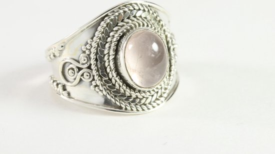 Bewerkte zilveren ring met rozenkwarts - maat 17