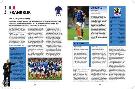 France. Thierry Henry dribble avec le ballon dans un maillot de football rouge, blanc et bleu.