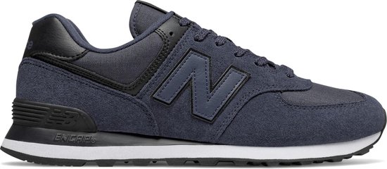 bol.com | New Balance 574 Sneakers - Maat 44 - Mannen - donker blauw/zwart