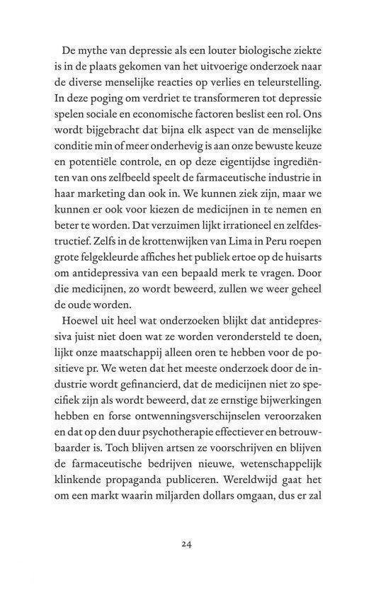 Pagina 24 uit 'Het Nieuwe Zwart' met tekst over de mythe van depressie en antidepressiva.