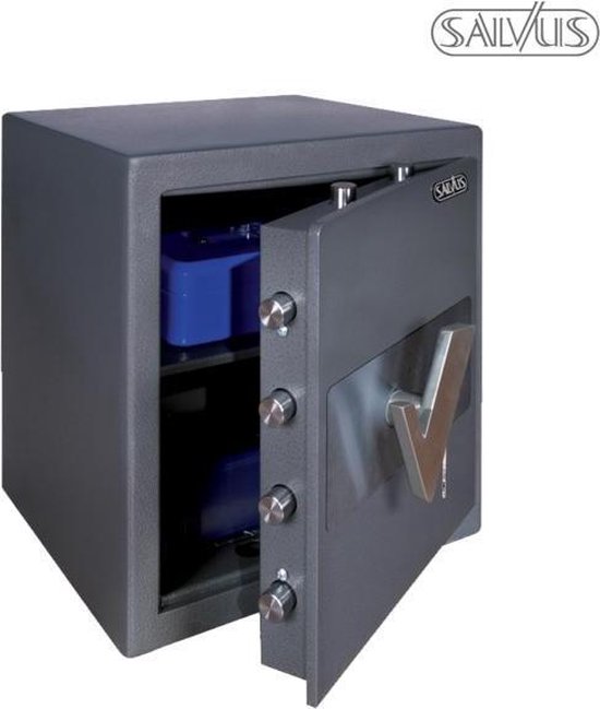 Grijze Salvus kluis met open deur, zilverkleurig handvat met V-vormig accent en cijferslot. Binnenin blauwe opbergbakjes.