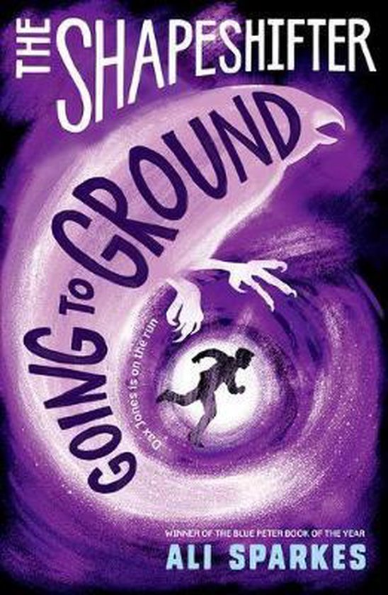 Boekomslag 'The Shapeshifter: Going to Ground' met een rennende jongen en een paars-witte swirl. Ali Sparkes auteur.