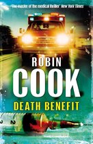 Couverture du livre 'Death Benefit' de Robin Cook. Une ambulance avec gyrophares au premier plan, avec une seringue remplie de sang au premier plan.