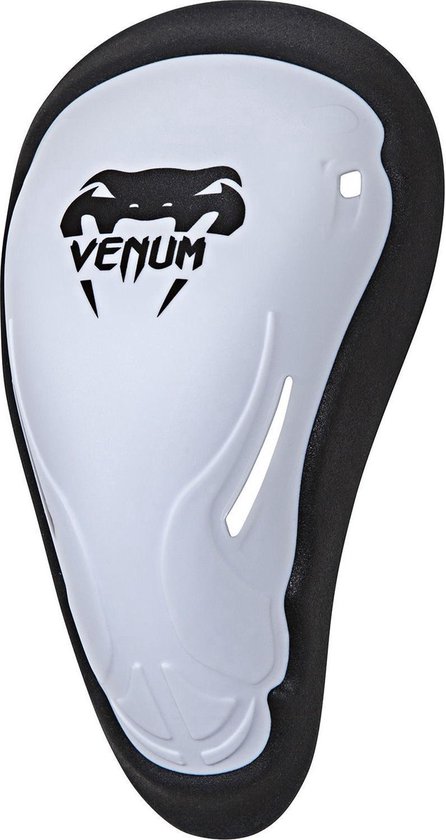 Witte, anatomische cup van een kruisbeschermer met zwarte rand en Venum-logo.