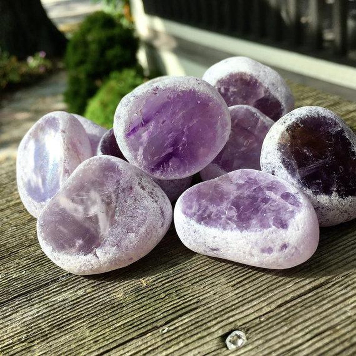 Ema Eggs Amethyst