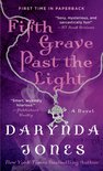 Charley Davidson Series 5 - Fifth Grave Past the Light