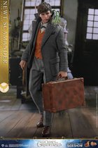 Harry Potter: Fantastic Beasts 2 - Newt Scamander 1:6 Scale Figure