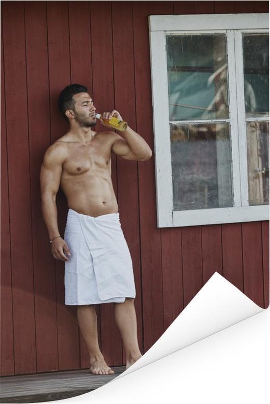 Un homme musclé avec une serviette autour de sa taille Poster 20x30 cm -  petit -... | bol.com