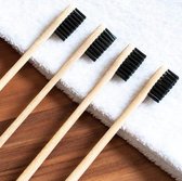 Bamboe Tandenborstel - set van 4 - Milieuvriendelijk - Biologisch Afbreekbaar – Gevoelig Tandvlees – Reizen – Toilettas Benodigdheden – 100% Organisch