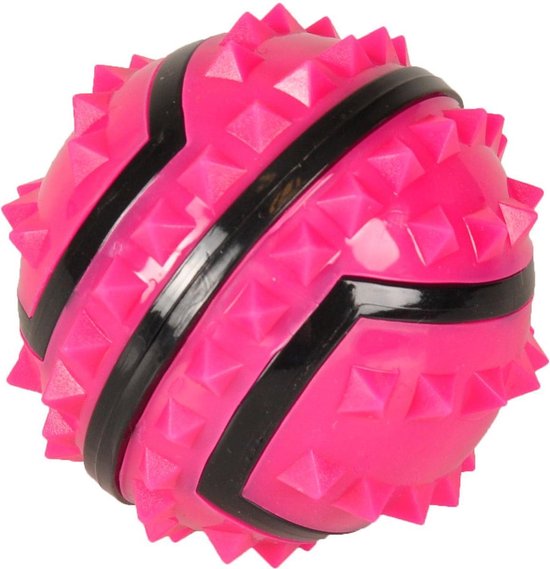 Roze speelbal met zwarte strepen en uitstekende noppen. 9.5 cm.