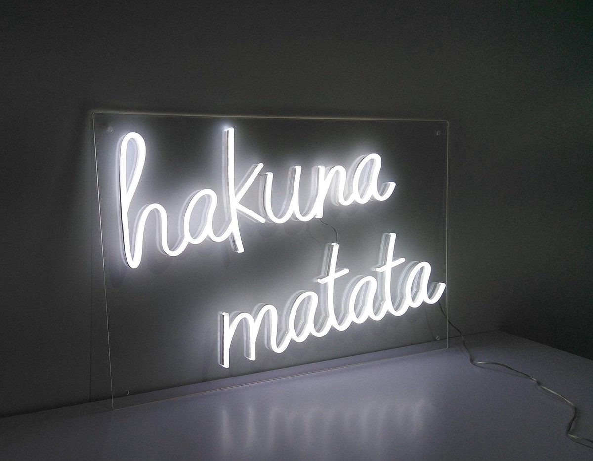 Grommen vieren haat HAKUNA MATATA Neon Sign Bord Verlichting Lamp Licht Felheid Verstelbaar |  bol.com