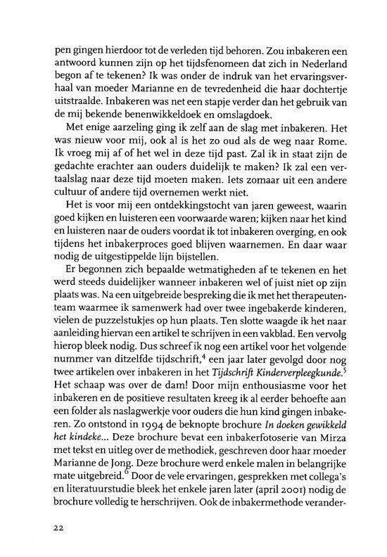 Boekpagina's met tekst over de ervaringen van de auteur met inbakeren.