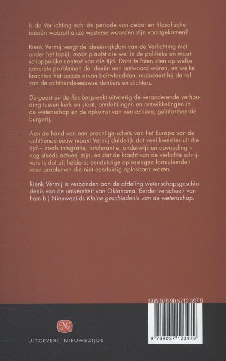 Achterkant van een boek met tekst en een bruine achtergrond. ISBN-nummer en logo van de uitgever zichtbaar.