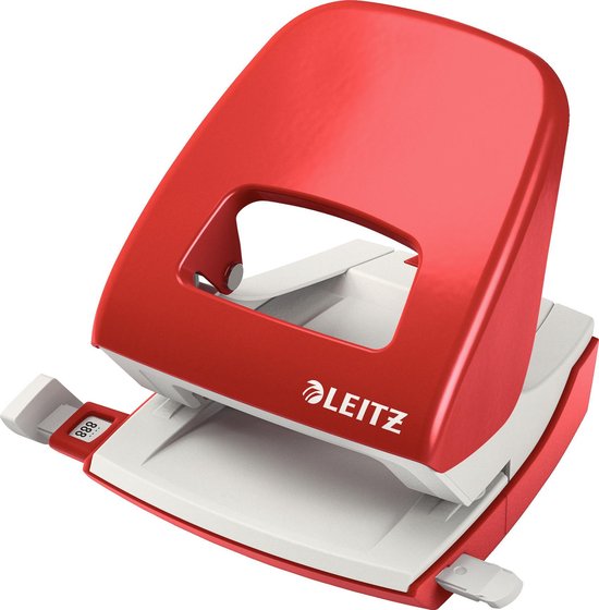 Rode Leitz perforator met een witte basis en een digitale teller.