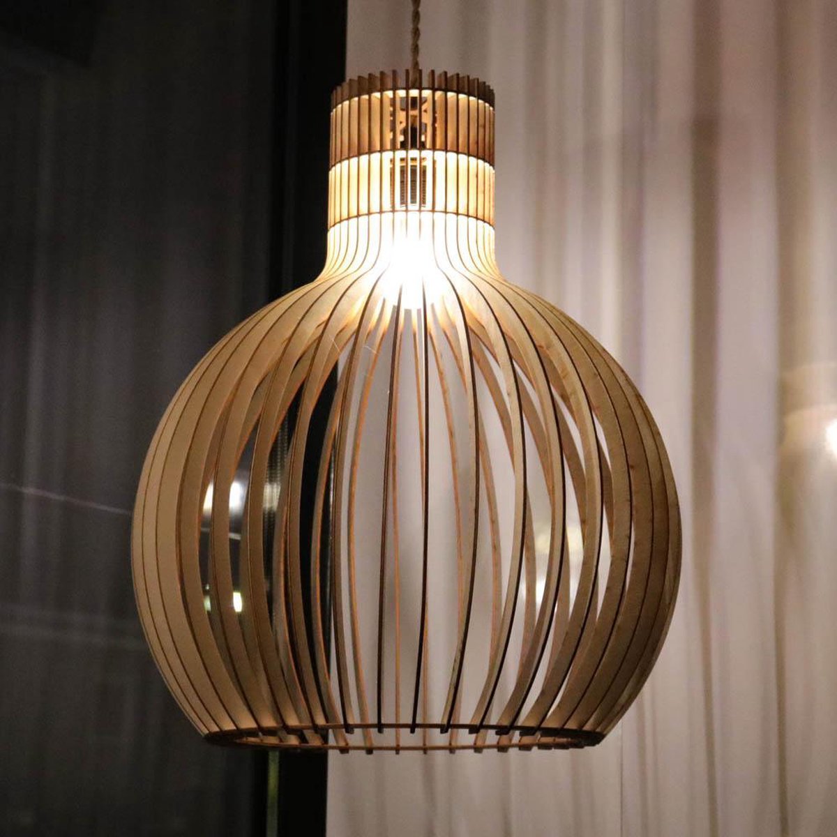 Houten lamp - Grote bolvormige hanglamp