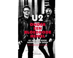 U2 onder een bloedrode hemel
