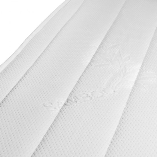 Mousse froide HR55 - Matelas - 90x185 x 17 cm - Medium + Housse en bambou