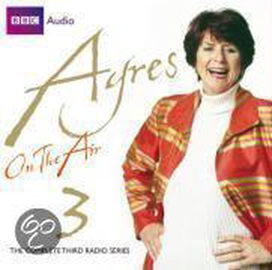Dame in rode jas met gouden patronen, lachend. Tekst: Ayres On The Air 3.