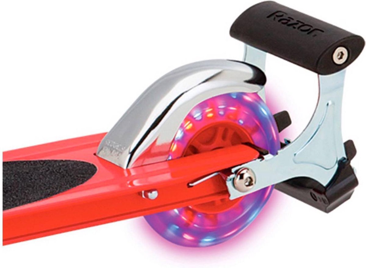 Razor Spark - Step - Rood - Opvouwbaar - In Hoogte Verstelbaar Stuur - LED Wielen - Vonkeneffect - Voor Kinderen - Tot 100 kg - Vanaf 8 jaar — afbeelding 8