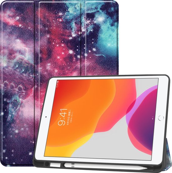 Tablet hoes geschikt voor iPad 2021 / 2020 / 2019 Hoes met Apple Pencil Houder & Auto Sleep/Wake functie - Tri-Fold book Case - 10.2 inch - Galaxy