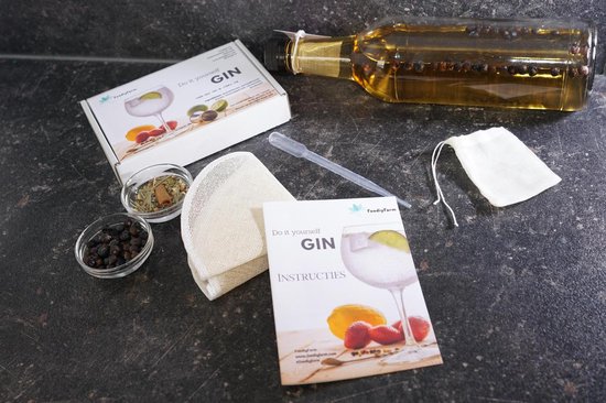 Huisgemaakte Gin Kit - Maak thuis je eigen gin met deze set - FoodiyFarm