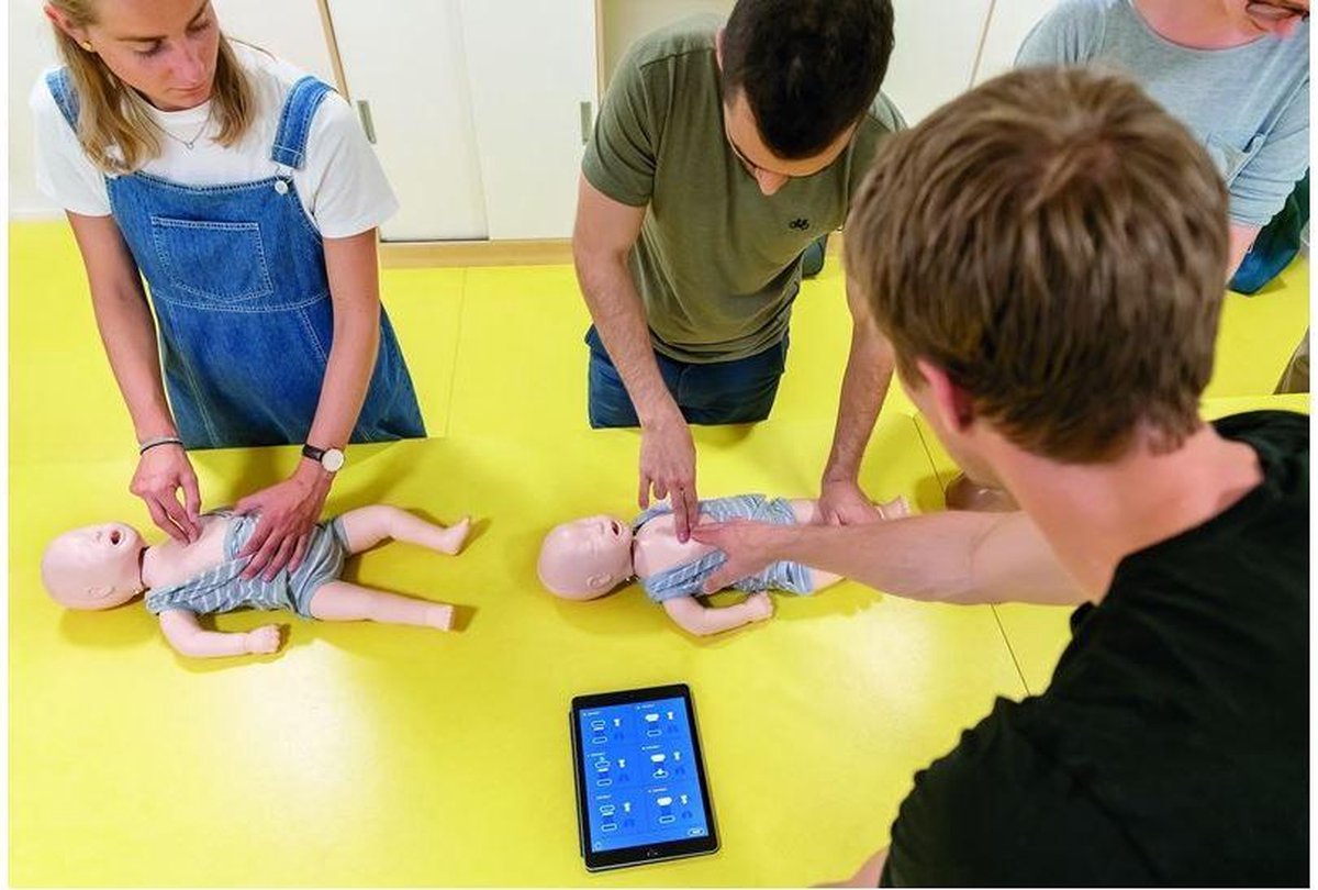 Laerdal - Little baby QCPR - reanimatie- en verslikkingsbaby in 1 - Licht — cadeau in Cadeau-ideeën - foto 3