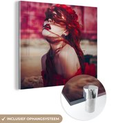 MuchoWow® Peinture sur verre 20x20 cm - Peinture sur verre acrylique - Kasteel - Rouge - Femme - Portrait - Photo sur verre - Peintures