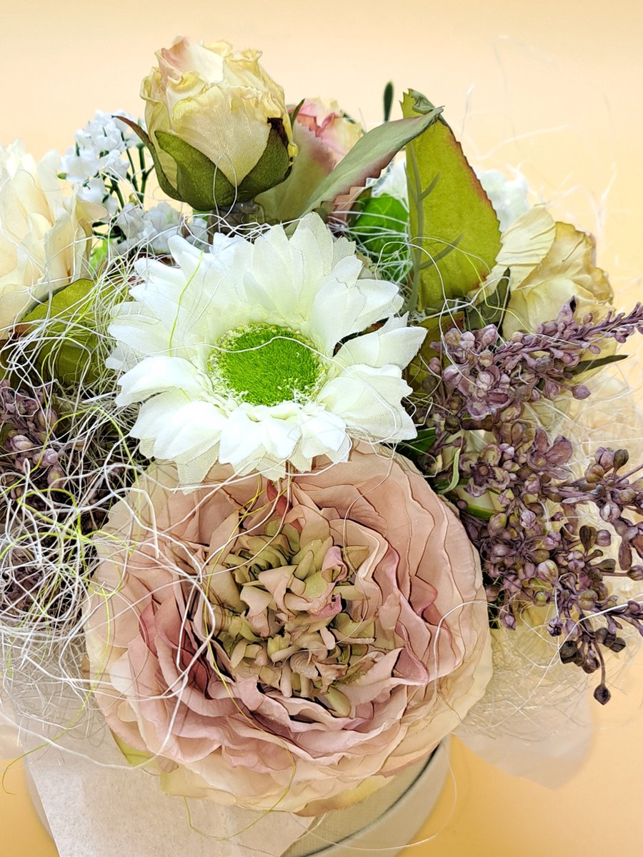 Voltooid Gehaakt Bloemenboeket Handgemaakt Gebreid Boeket Kunstmatige Zonnebloem Rose Daisy Flowers Gift Bag Kit voor Moederdag Verjaardag Valentijnsdag Cadeau(Geel