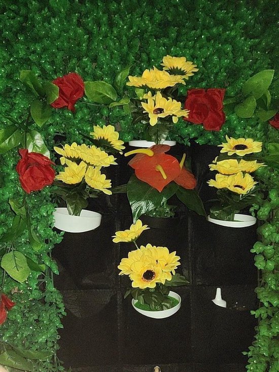 Finnacle - Plantenmuur - Muur met planten - Tuinieren - Tuin - Planten - Plantenbak - Zwart met Groen - Verticale tuin - Hangende tuin - Plantenzak - plantenzakken voor 49 planten – 100 cm x 100 cm - 1 vak is 13x13 cm