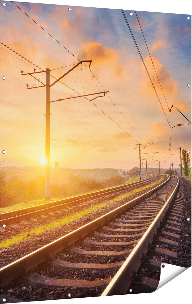 Gards Tuinposter Rails Spoorweg bij Zonsondergang - 120x160 cm - Tuindoek - Tuindecoratie - Wanddecoratie buiten - Tuinschilderij Multikleur
