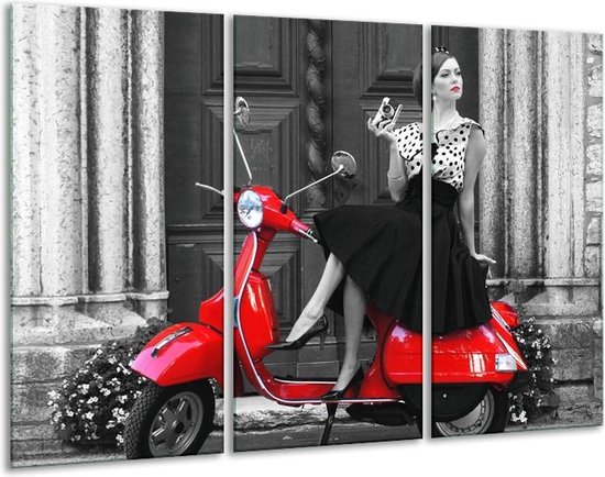 Glas schilderij Scooter, Vrouw | Zwart, Wit, Rood | | Foto print op Glas |  F007235