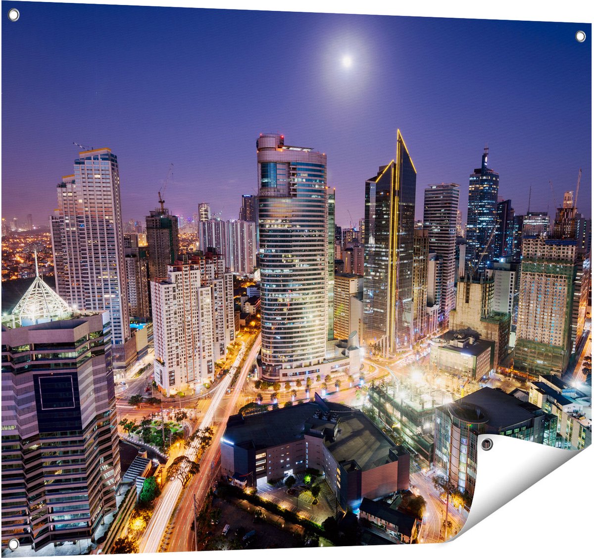 Gards Tuinposter Makati Stad Skyline in de Nacht in Thailand - 100x80 cm - Tuindoek - Tuindecoratie - Wanddecoratie buiten - Tuinschilderij Multikleur