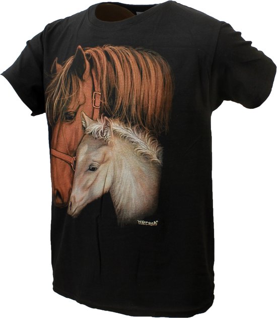 Zwart t-shirt met opdruk van een bruin paard en een veulen, de halsband van het paard is zichtbaar.