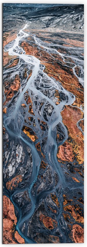 Dibond - Patroon van Rivieren Stromend door Vulkaangebied - 50x150 cm Foto op Aluminium (Wanddecoratie van metaal)